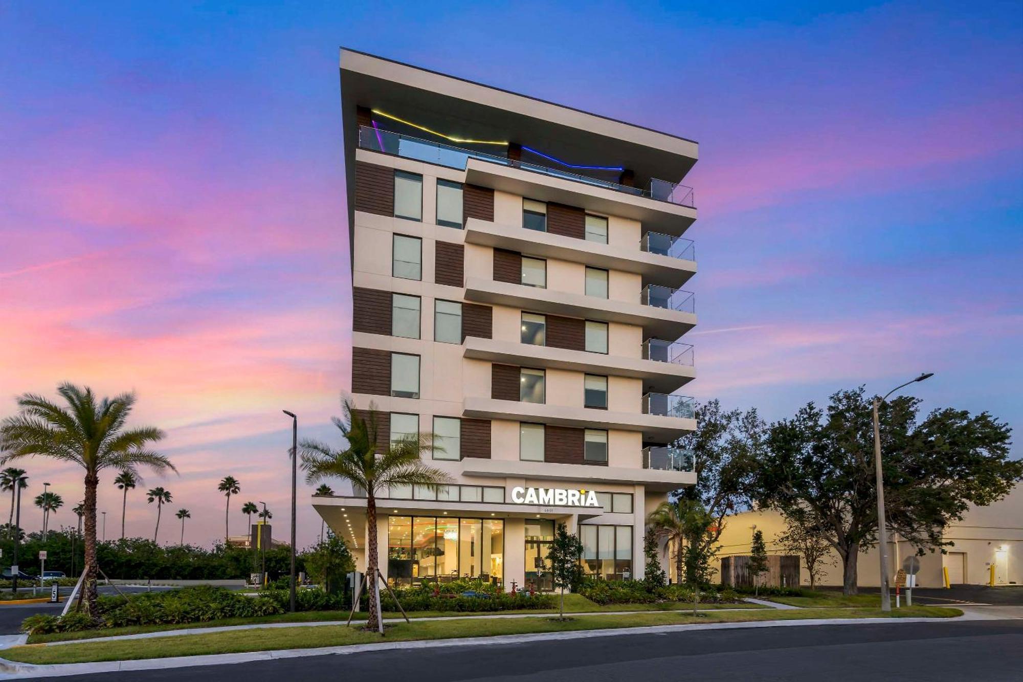 Cambria Hotel Orlando Near Universal Theme Parks Exterior foto
