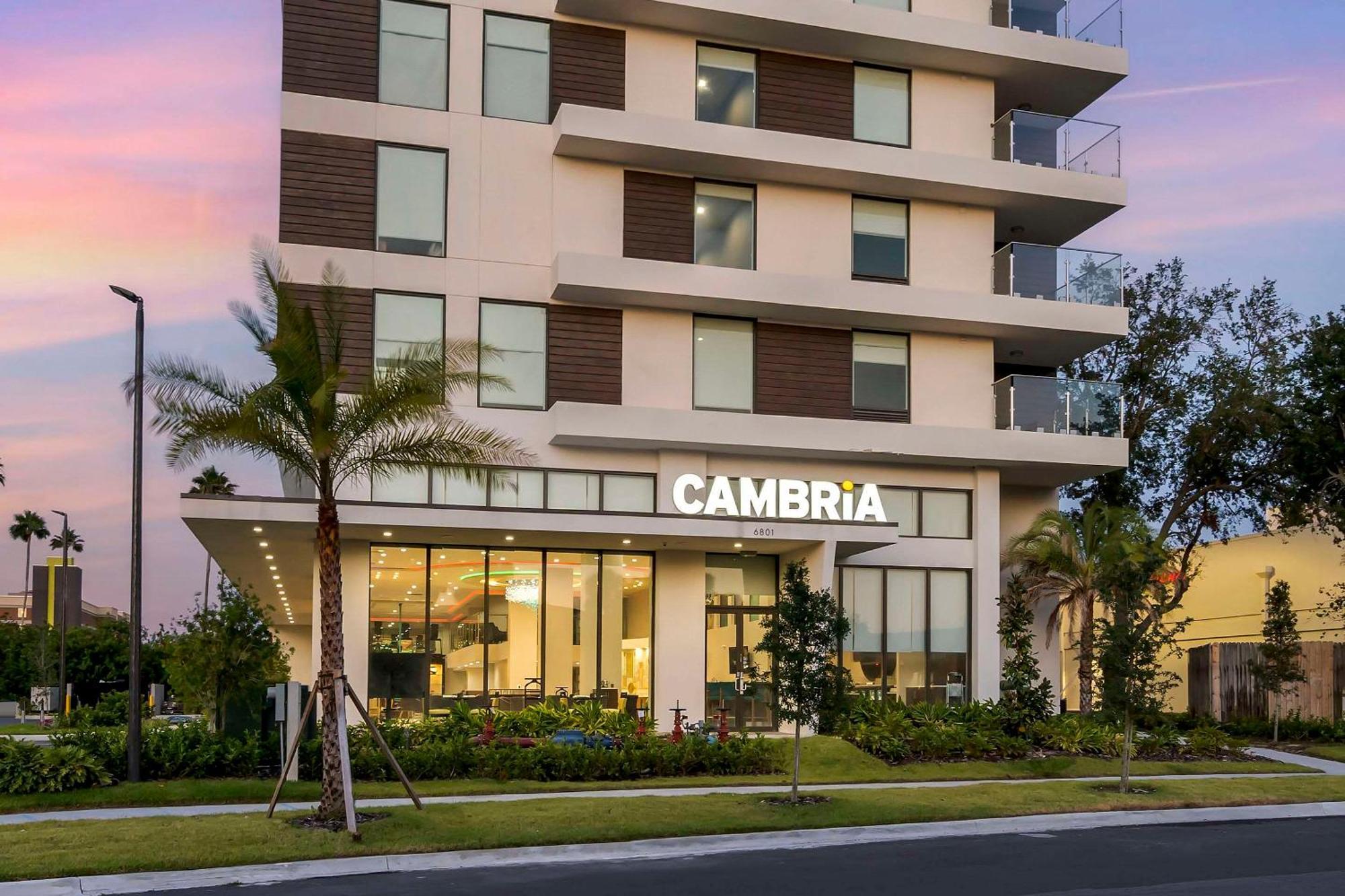 Cambria Hotel Orlando Near Universal Theme Parks Exterior foto